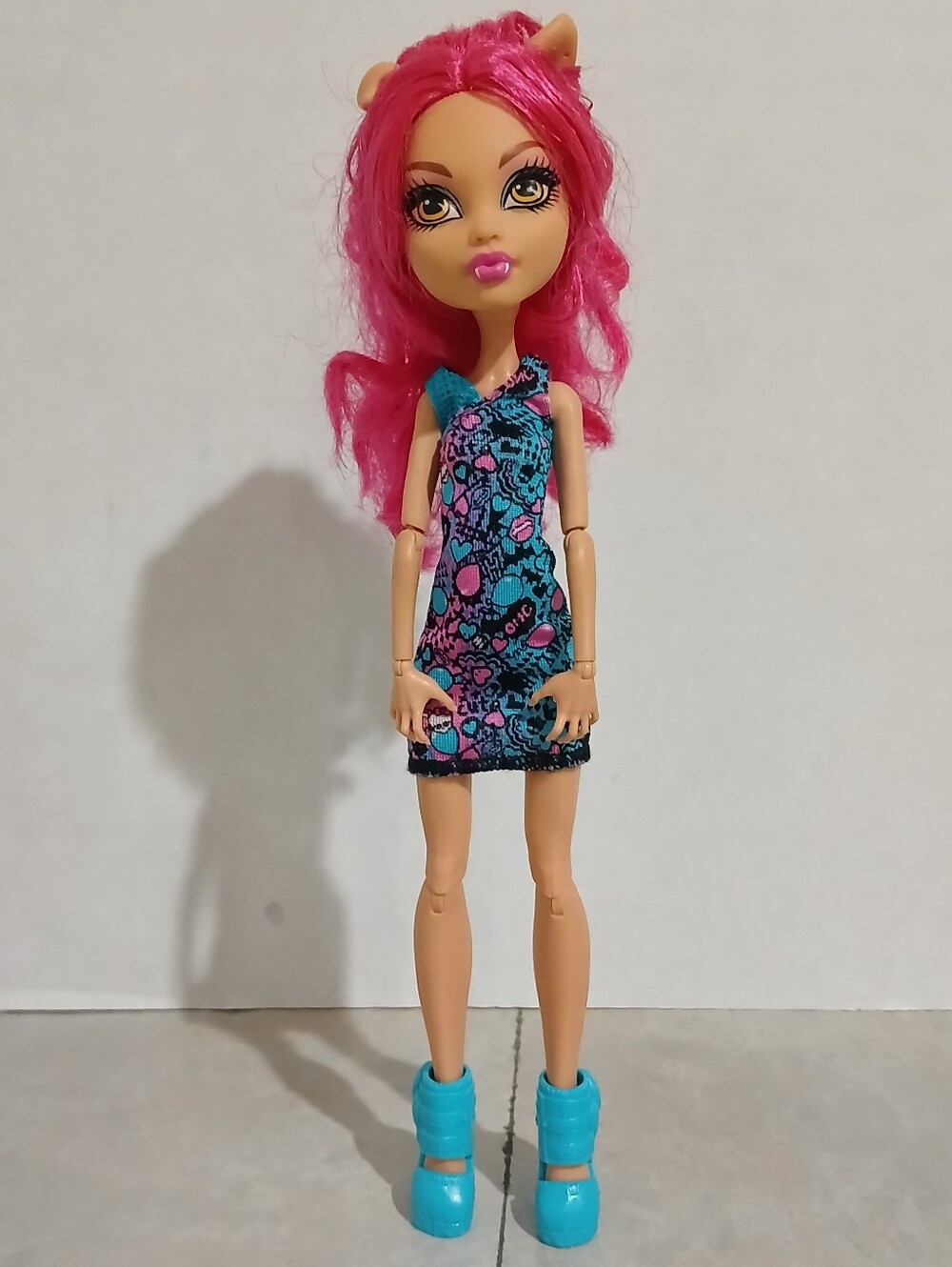 Monster High Ghoul Fair Howleen Wolf Doll